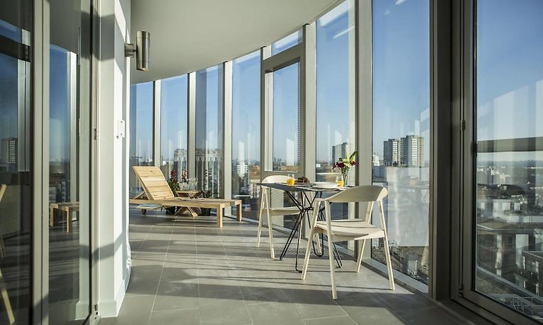Urban Villa Brentford